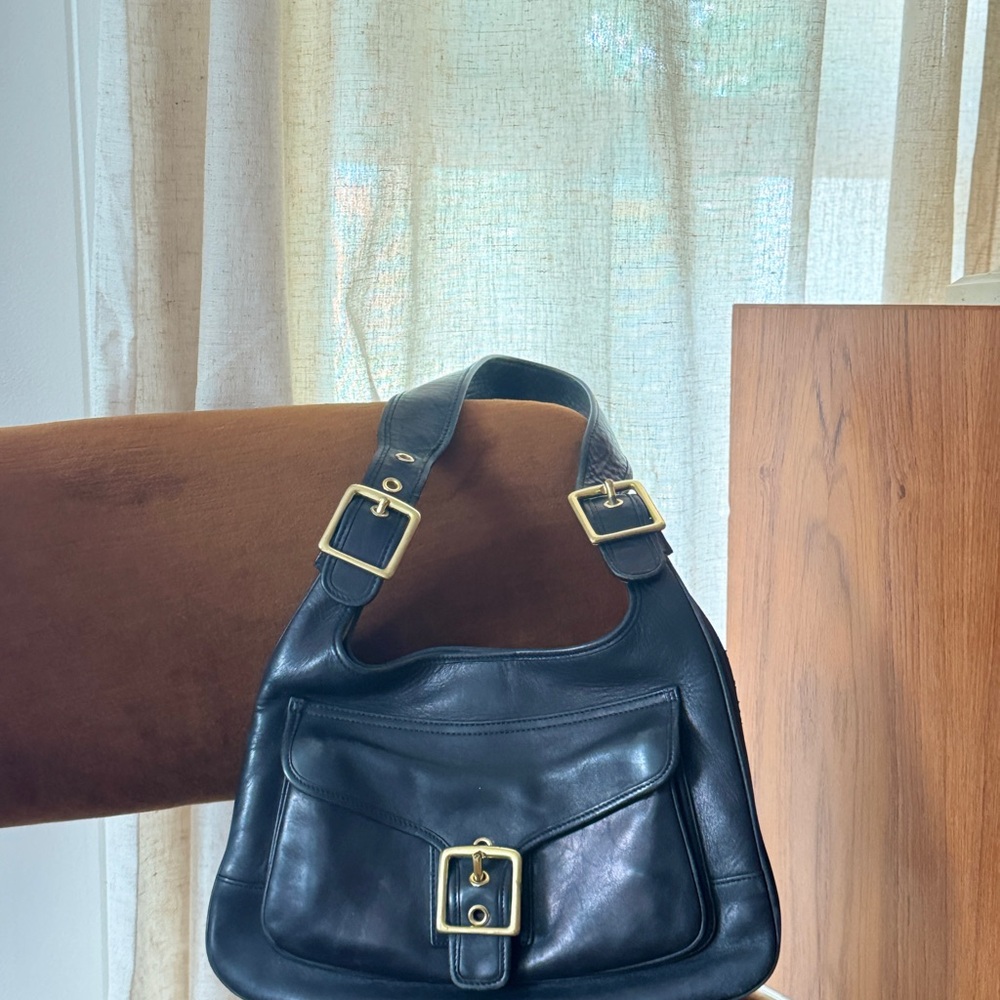 Vintage Coach 9340 black leather shoulder bag with gold brass accents